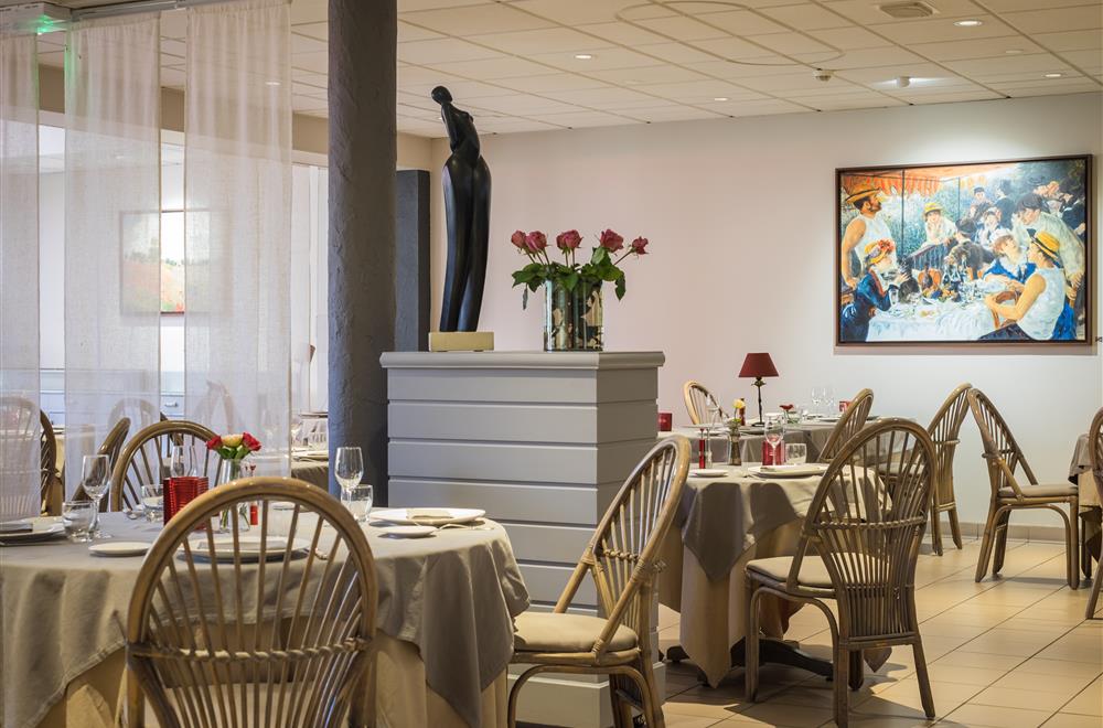  Sablé-sur-Sarthe Logis l'ermitage hotel & restaurant à Saulges en Mayenne